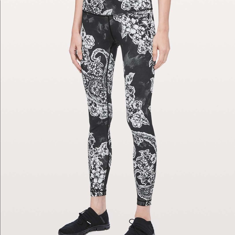 Lululemon Wunder Under *Engineered Painted Paisley